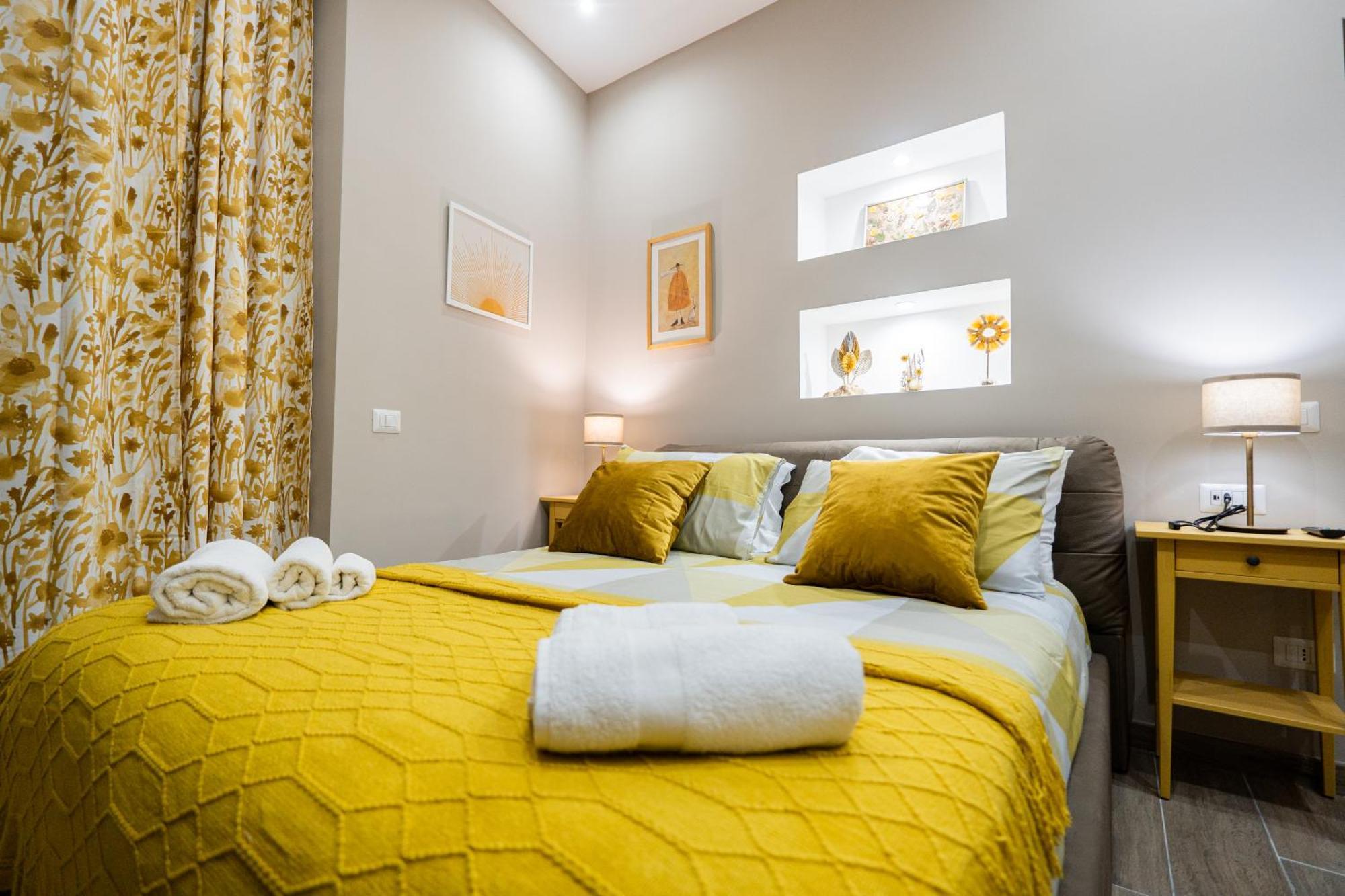 La Casa Di Bianca - Modern Suites Near Plebiscito Naples Extérieur photo