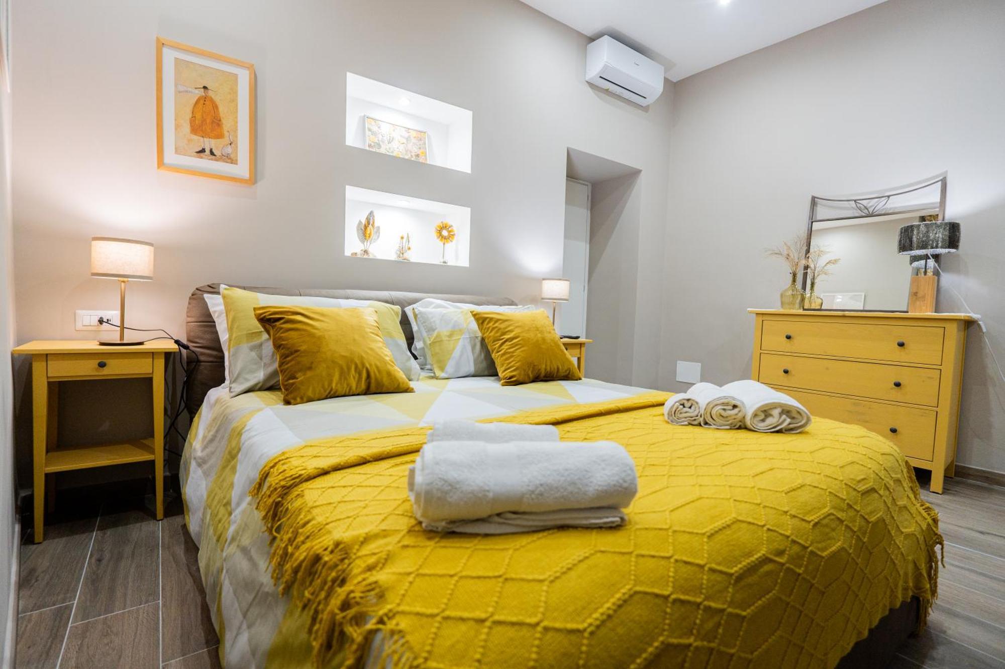 La Casa Di Bianca - Modern Suites Near Plebiscito Naples Extérieur photo