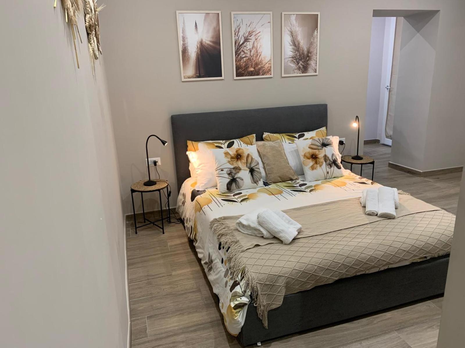 La Casa Di Bianca - Modern Suites Near Plebiscito Naples Extérieur photo